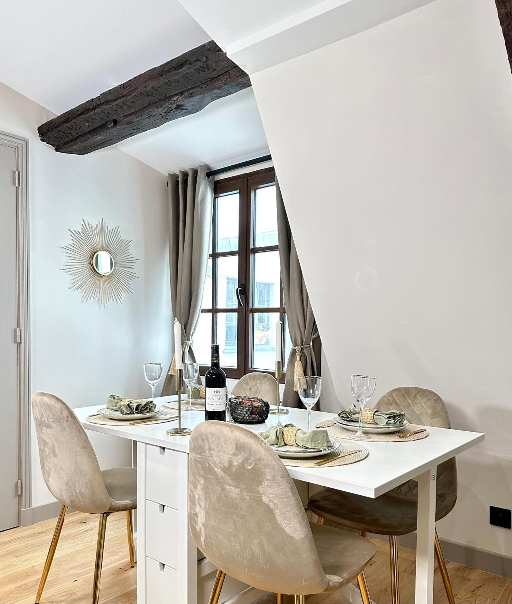 Le Marais' Finest Luxurious Apartment Paris Exterior photo