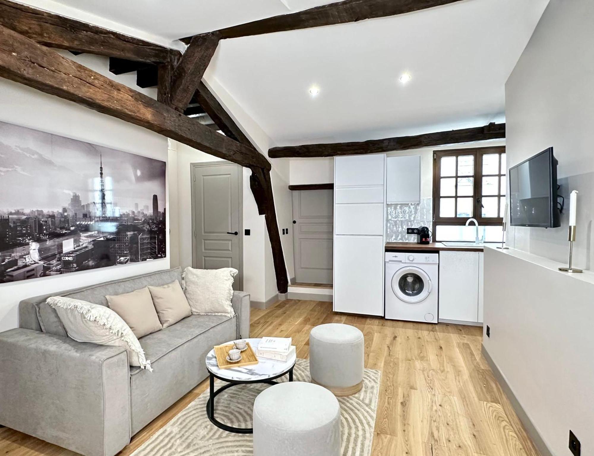 Le Marais' Finest Luxurious Apartment Paris Exterior photo