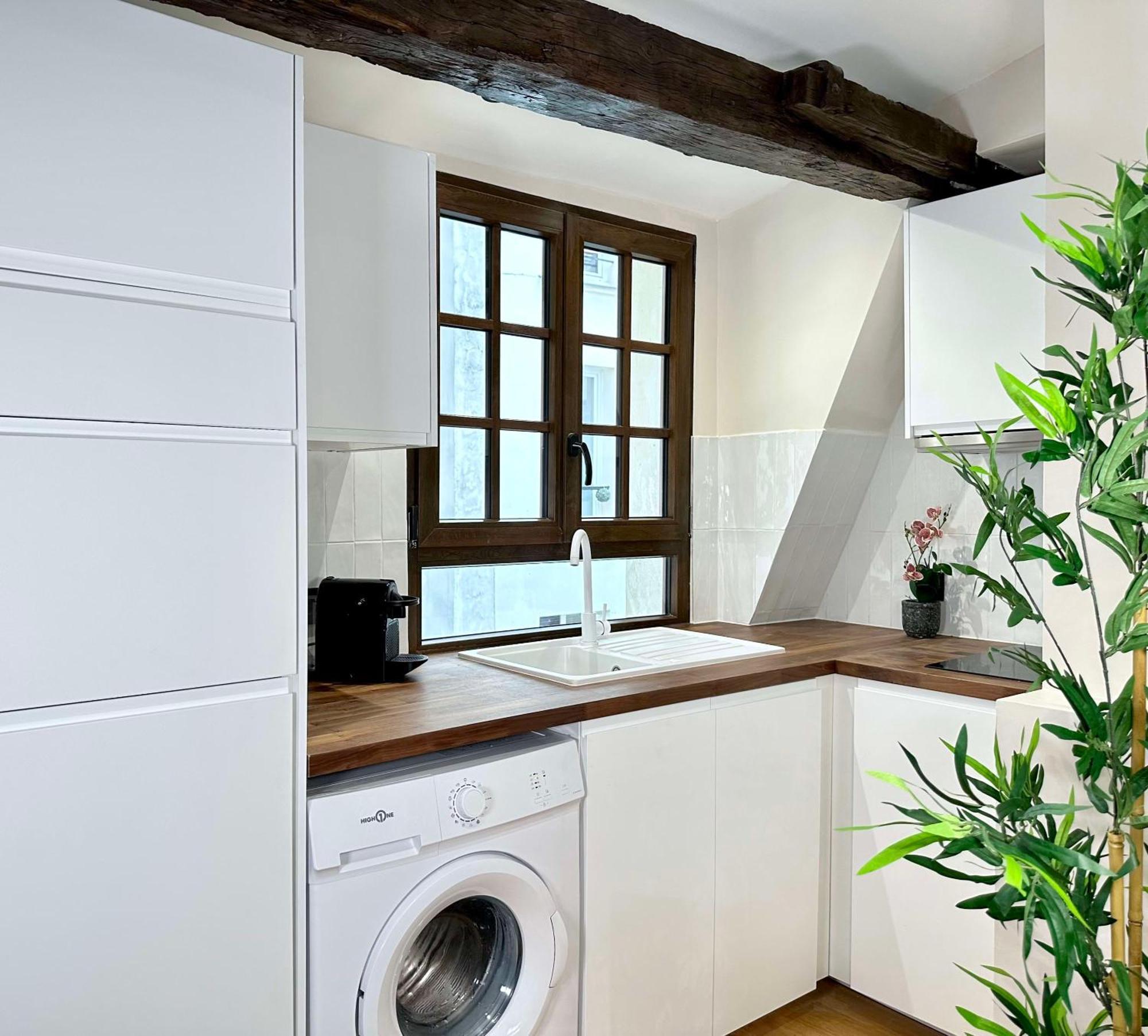 Le Marais' Finest Luxurious Apartment Paris Exterior photo